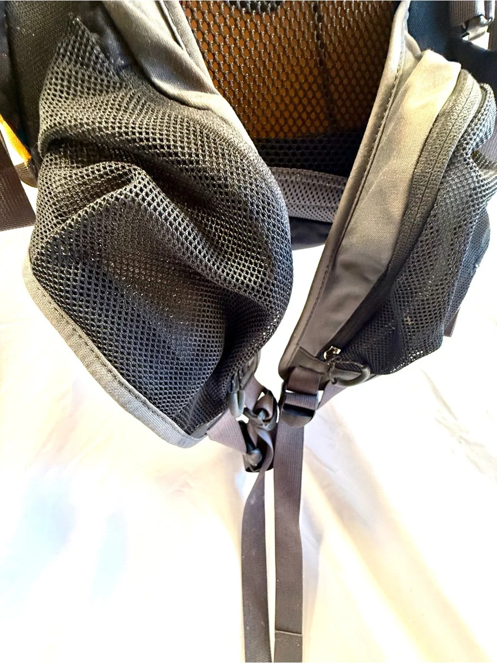 Osprey Stratos 18 Aircore Backpack, Ventilated Back, Hip Belt Lightweight Hiking